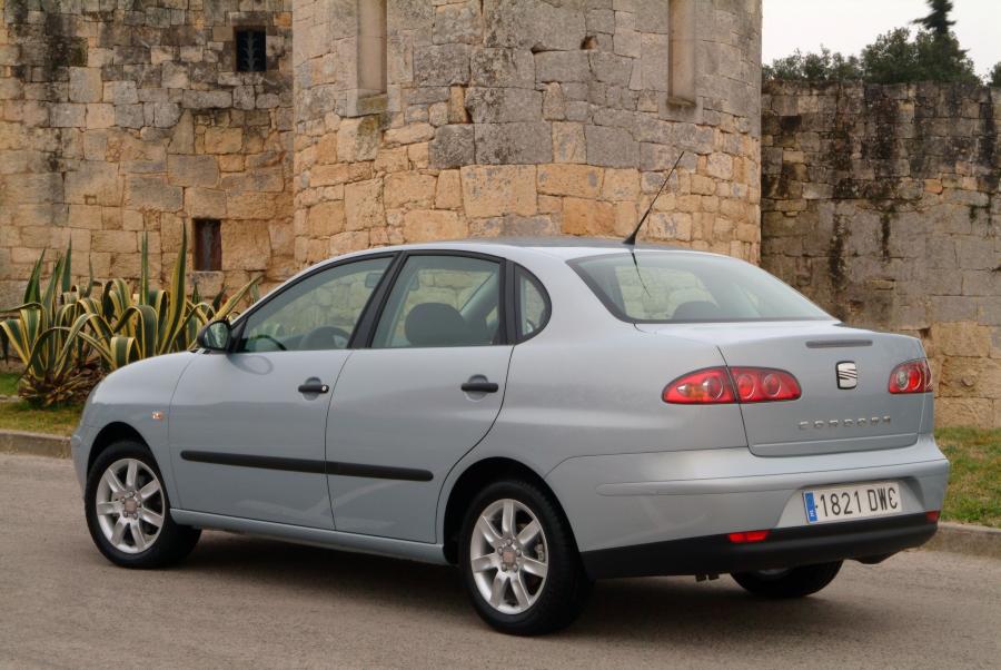  Seat Cordoba 2002 года  (фото 5 из 24)